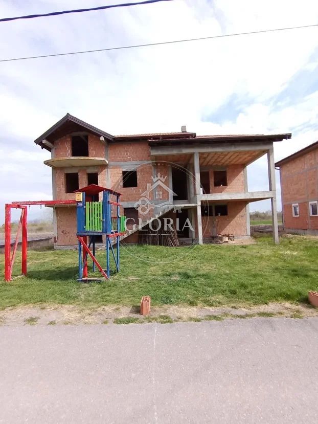Дом, 360 м², Борча, Палилула