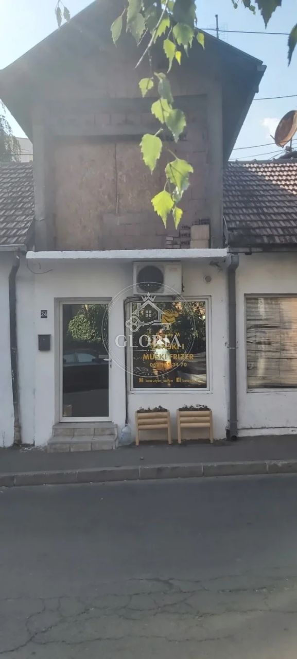 Дом, 90 м², Лекино брдо, Вождовац
