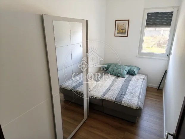 Однокомнатная квартира, 30 м², Сурчин, фото 3