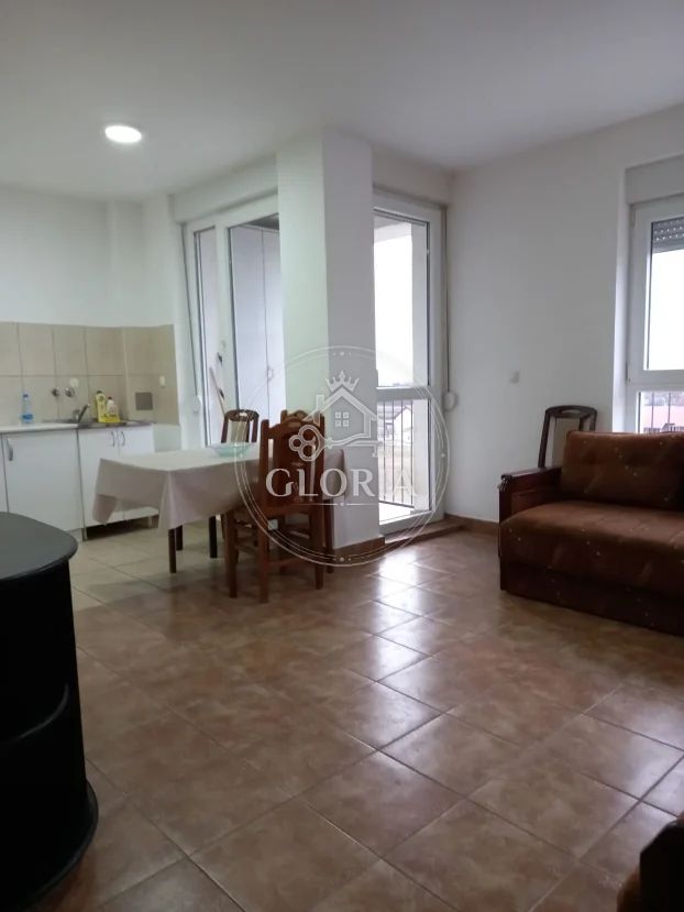 Студия, 33 м², Борча, Палилула