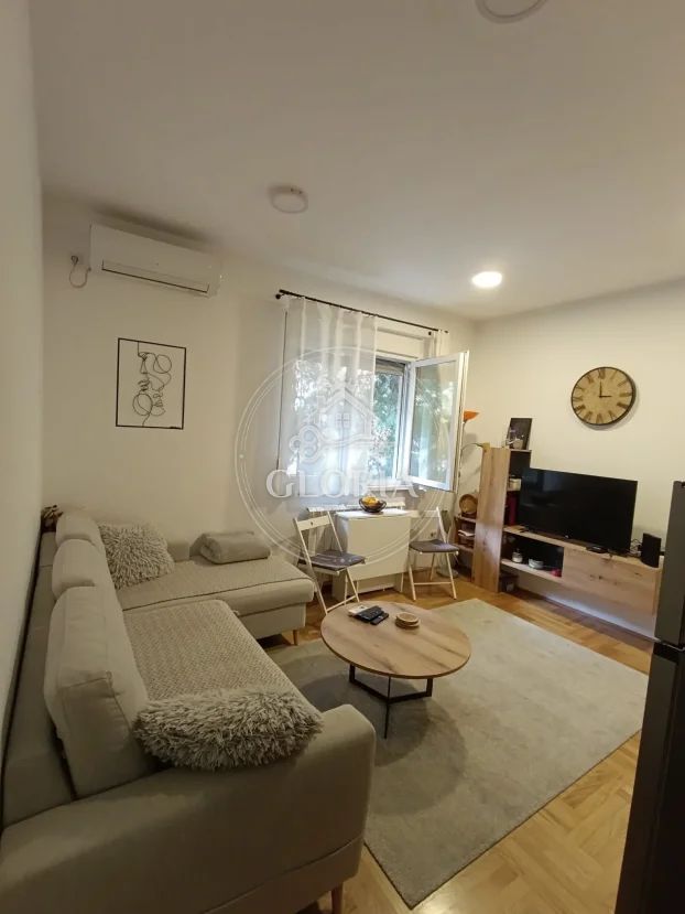 Однокомнатная квартира, 32 м², Палилула