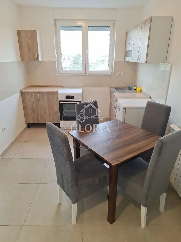 Двухкомнатная квартира, 50 м², Земун, фото 3