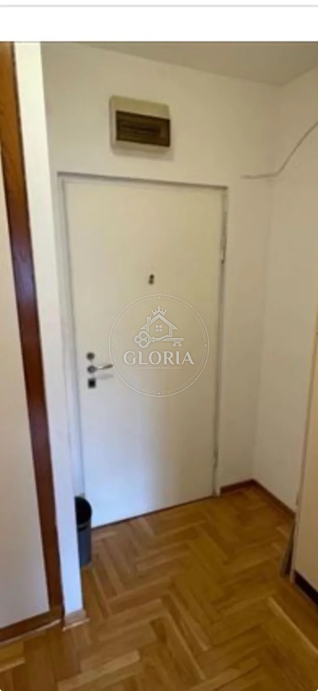 Однокомнатная квартира, 30 м², Машински факултет, Палилула, фото 2