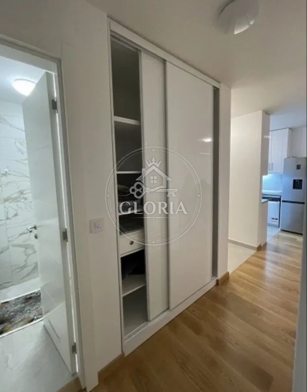 Трёхкомнатная квартира, 75 м², Новый Белград, фото 6