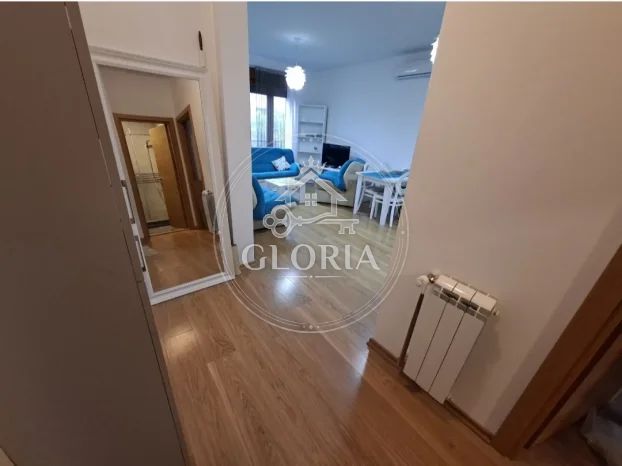 Двухкомнатная квартира, 48 м², Звездара, фото 3