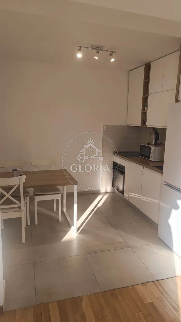 Двухкомнатная квартира, 54 м², Звездара, фото 8