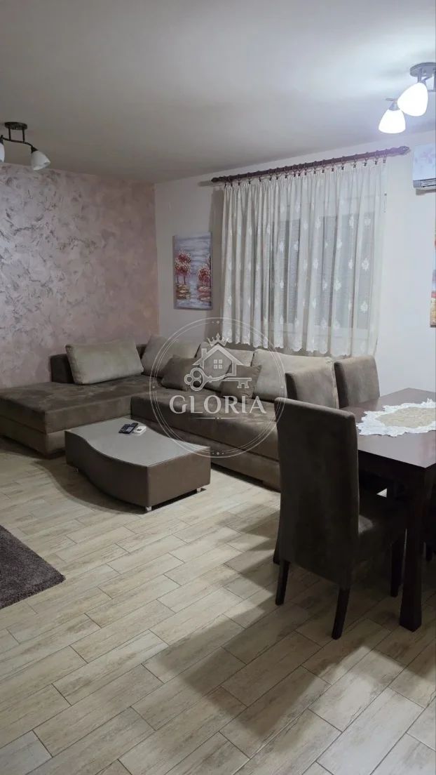 Трёхкомнатная квартира, 63 м², Земун, фото 3