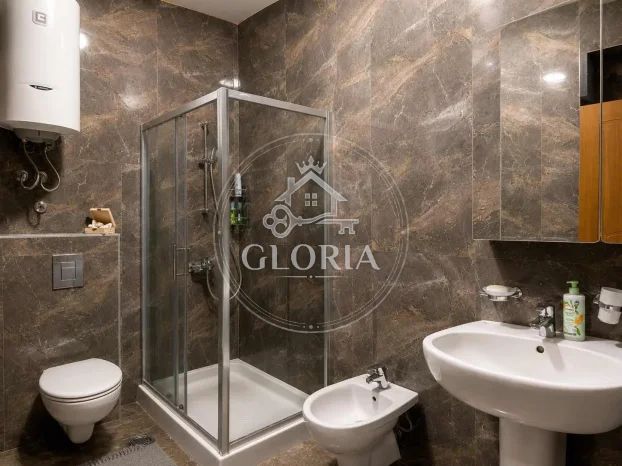 Трёхкомнатная квартира, 120 м², Старый город, фото 3