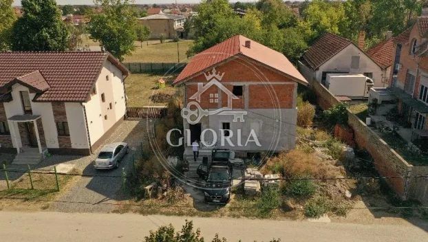 Дом, 220 м², © ОпенСтреетМап цонтрибуторс, Земун