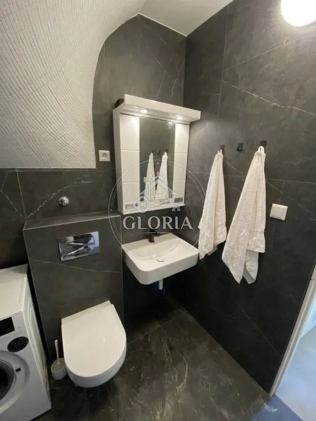 Дом, 220 м², © ОпенСтреетМап цонтрибуторс, Земун, фото 8